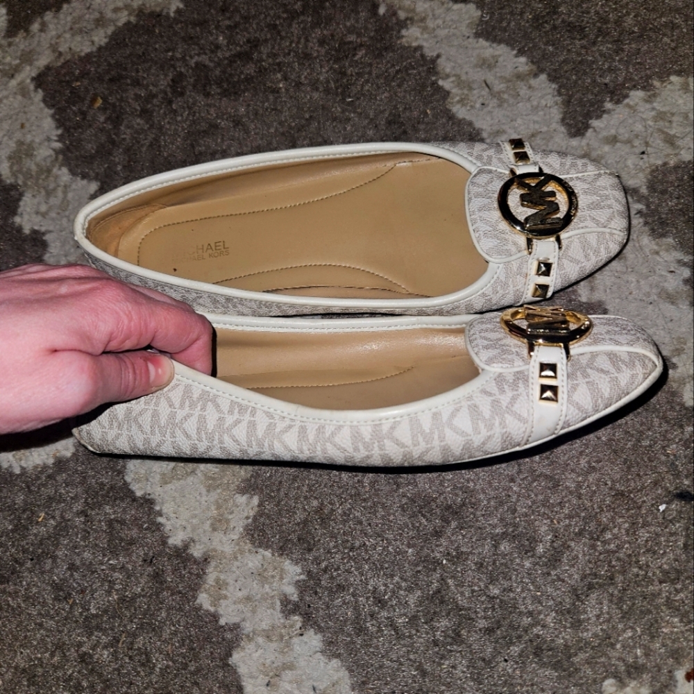 Michael kors flats - Picture 2 of 5